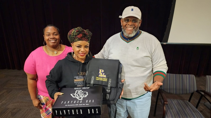 R&B Diva and God-Daughter of Soul Leela James Stops By Prairie View A&M University For A Special Girl Talk Session!