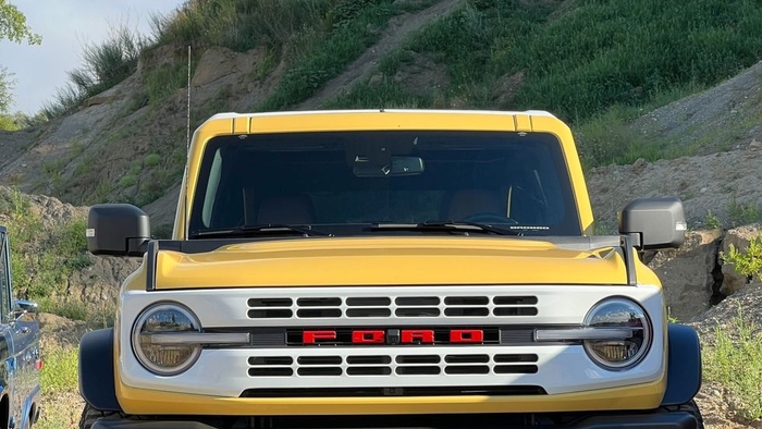 2023 Ford Bronco Heritage Sport Limited: Old-School Icon Meets Modern Tech 