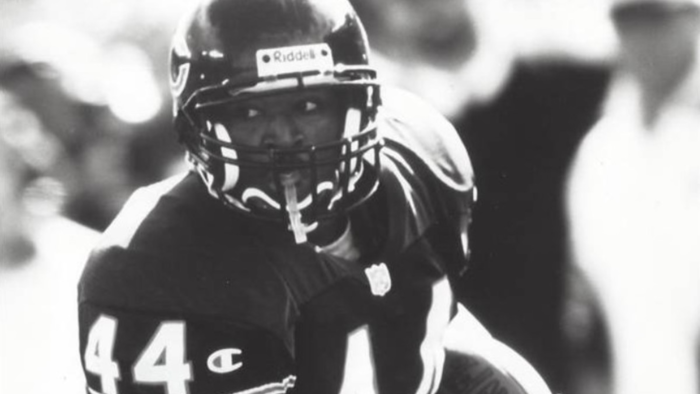 FORMER SCSU HALL OF FAME RUNNING BACK MICHAEL HICKS PASSES
