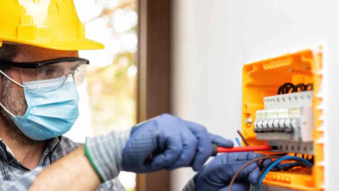 6 Negotiation Tips When Choosing an Electrician