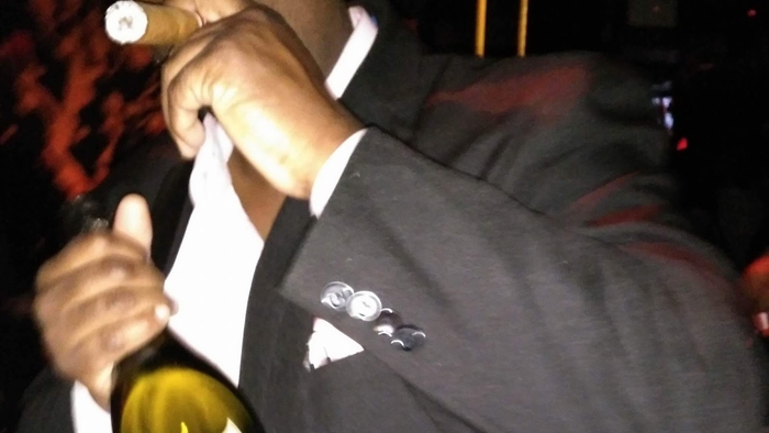 Entertainment Industry Veteran FRANK WADE Releases New Single "Like You"