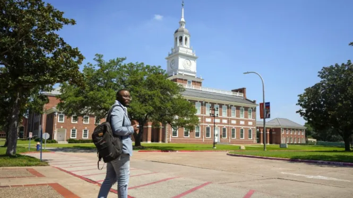 LEGAL REPRESENTATIVES CRITICIZE HOUSTON SCHOOL