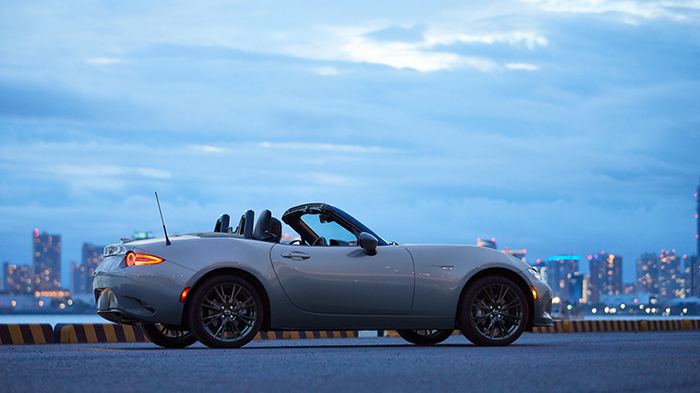 The 2024 Mazda MX-5 Miata: A Testament in Design and Aesthetics