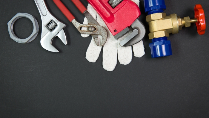 Why Expert Plumbing Services Are Essential for Clogged Drains