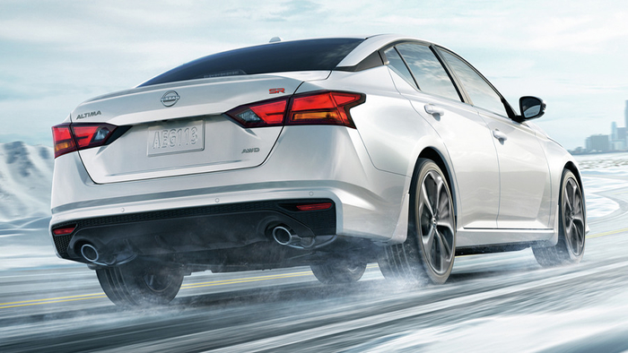 Driving the 2025 Nissan Altima Sedan