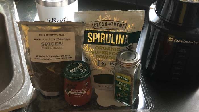 🍻🍊🏊🏽‍♂️🏊🏼‍♀️🏊🏽‍&#