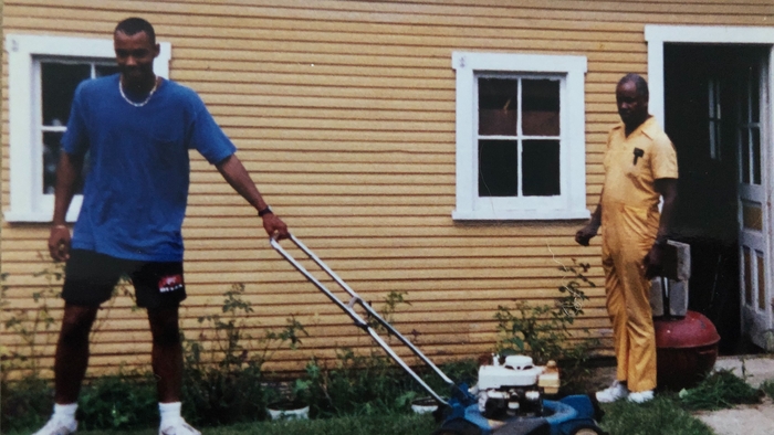 👨‍👦👨‍👦👨‍👦🏡🏡🧑🏾‍㇬