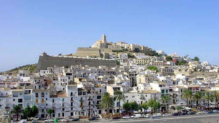 🇪🇸💃🏾💃🏾🕺🏽🕺🏽 Visit IBIZA SPAIN for a Latin Fest