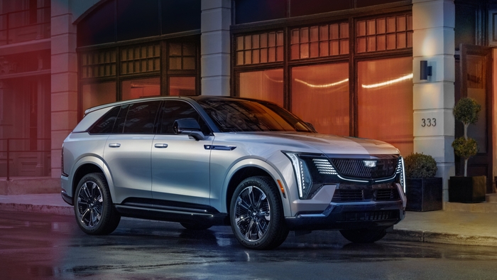 2025 Cadillac Escalade IQ Redefining Luxury EVs  