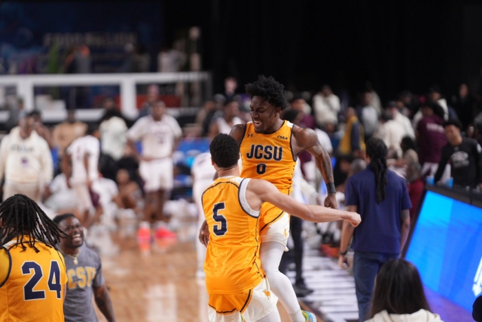 JCSU Golden Bulls Upset Nationally Ranked Virginia Union in Thrilling CIAA Tournament Clash